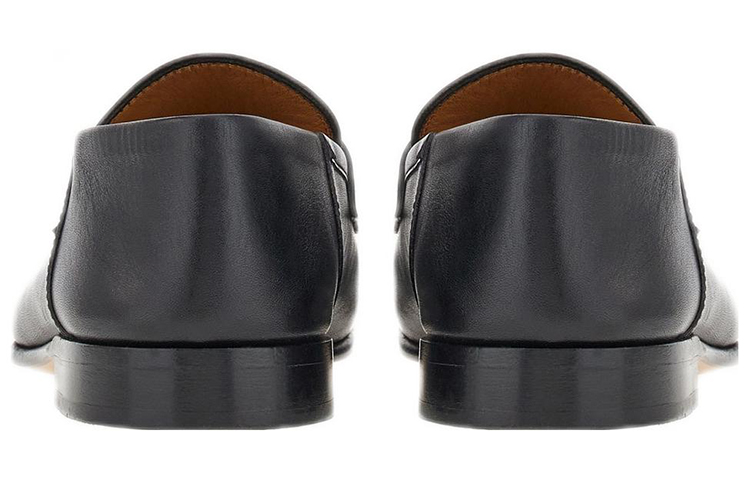 Shop FERRAGAMO菲拉格慕 Gancini 牛皮 休閒搭扣 樂福鞋 女款 黑色