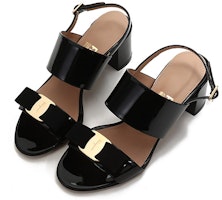 (W) FERRAGAMO Salvatore Giulia 'Sandal Tumit Blok Hitam Patent Bersimpul' 01Q976-725965 Lookbook (W) FERRAGAMO Salvatore Giulia 'Sandal Tumit Blok Hitam Patent Bersimpul' 01Q976-725965