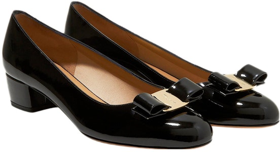 (W) FERRAGAMO Salvatore Sepatu Hak Tinggi Kulit 'Black Bow' 01B221-591963 Order (W) FERRAGAMO Salvatore Sepatu Hak Tinggi Kulit 'Black Bow' 01B221-591963
