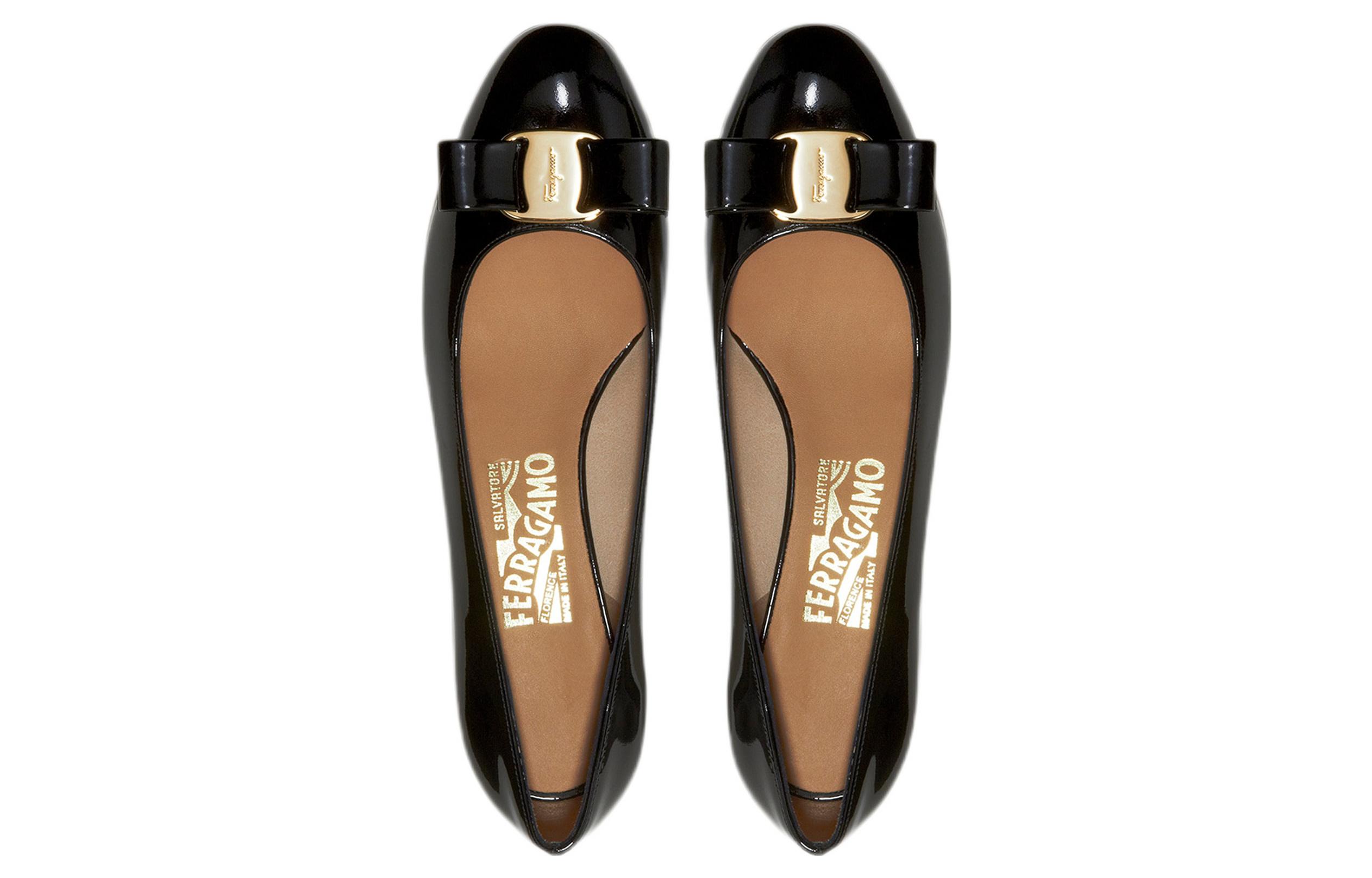 Shop (W) FERRAGAMO Salvatore Sepatu Hak Tinggi Kulit 'Black Bow' 01B221-591963