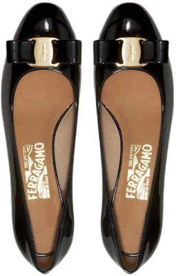 (W) FERRAGAMO Salvatore Sepatu Hak Tinggi Kulit 'Black Bow' 01B221-591963 Shop (W) FERRAGAMO Salvatore Sepatu Hak Tinggi Kulit 'Black Bow' 01B221-591963