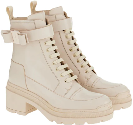 (W) FERRAGAMO Salvatore But Ankle Berwarna Beige Kulit Bertali 01D634-753733 Lookbook (W) FERRAGAMO Salvatore But Ankle Berwarna Beige Kulit Bertali 01D634-753733
