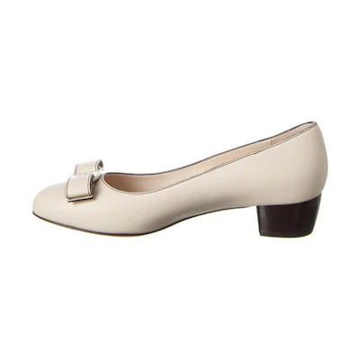 (W) FERRAGAMO Salvatore Leather Pump 'Elegant Round Toe White'