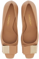 (W) 페라가모 베이지 더블 보 가죽 펌프스 01F619-763169 Lookbook (W) 페라가모 베이지 더블 보 가죽 펌프스 01F619-763169