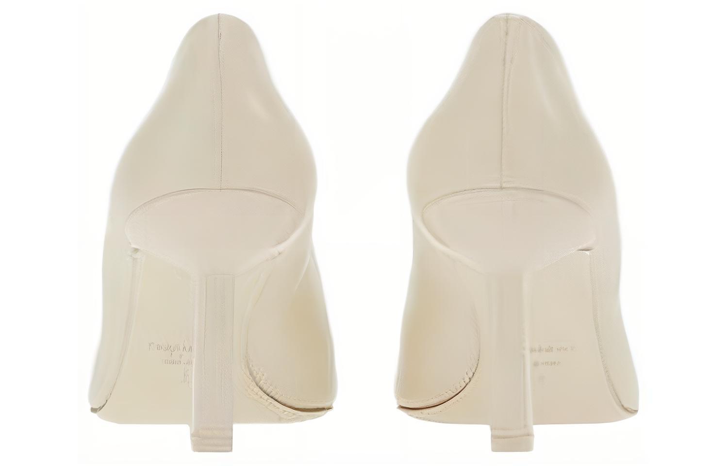 Purchase (W) "FERRAGAMO Salvatore Tacón de Cuero 'Beige Confort'" 01G014-763830