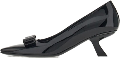 (Women) FERRAGAMO Salvatore Patent Leather Pointed-Toe Kitten Heels 'Black Bow' 01F594-763726 (Women) FERRAGAMO Salvatore Patent Leather Pointed-Toe Kitten Heels 'Black Bow' 01F594-763726