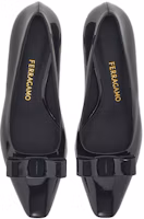 Lookbook (W) FERRAGAMO Salvatore Décolleté in Vernice con Fiocco Nero e Tacco Basso 01F594-763726