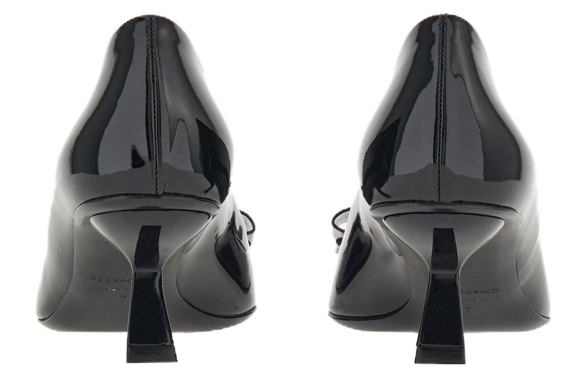 Shop (W) FERRAGAMO Salvatore Hak Kucing Kulit Lakar Tajam "Black Bow" 01F594-763726