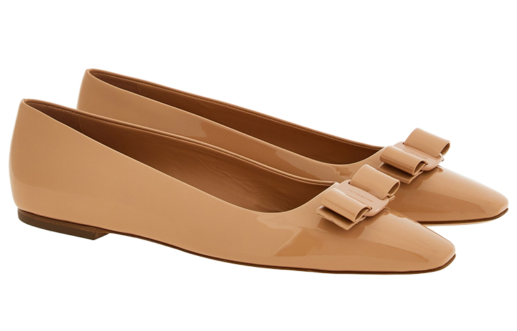 Lookbook (W) FERRAGAMO Salvatore Vara '米色蝴蝶结'鞋 01E982-765755