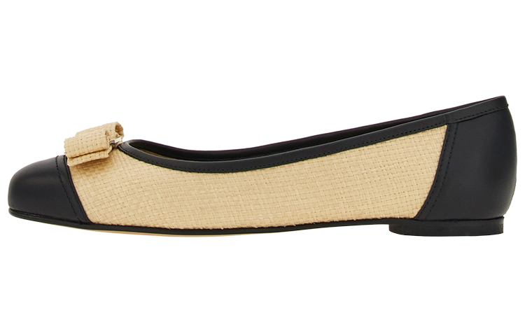 (W) FERRAGAMO Salvatore Vara 'Black Beige Bow'