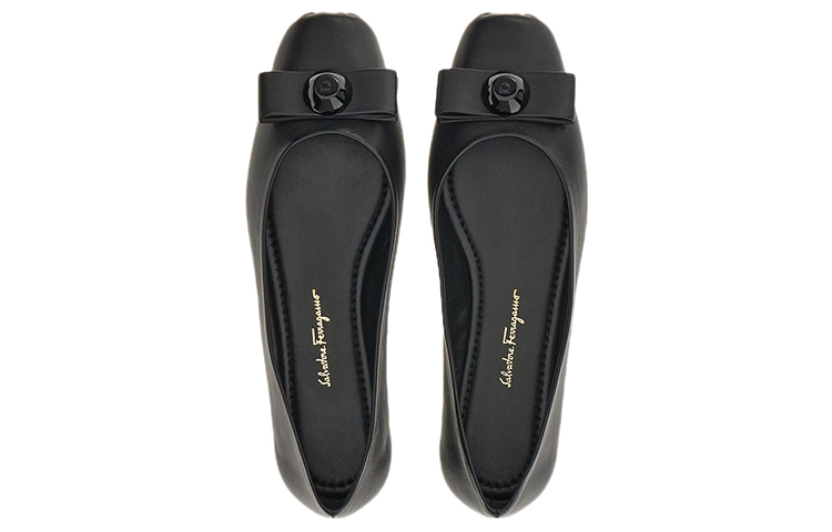 Lookbook (W) 菲拉格慕Salvatore Vara黑色蝴蝶结鞋 01E349-757823