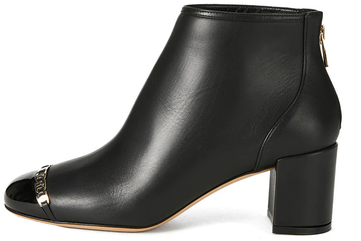 women-ferragamo-salvatore-vara-black-chain-01-p057-704006