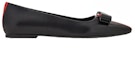 Order (W) FERRAGAMO Salvatore Vara 'Flat Kulit Hitam Berhujung Runcing' 01G355-766409