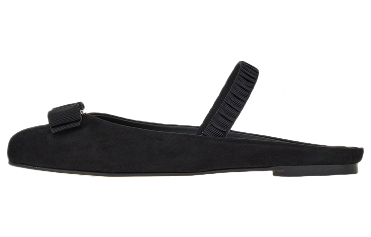 (W) FERRAGAMO Salvatore Vara 'Black Velvet Bow'