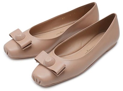 (W) FERRAGAMO Salvatore Vara 'Pita Cokelat Terang' 01E349-757822 Lookbook (W) FERRAGAMO Salvatore Vara 'Pita Cokelat Terang' 01E349-757822