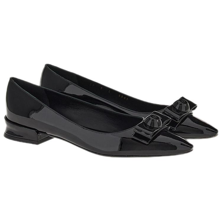 Lookbook (W) フェラガモ Vara パテント 黒リボン フラット 01E560-757785