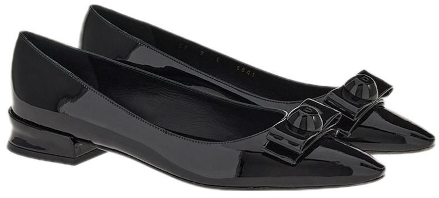 (Women) FERRAGAMO Salvatore Vara Flats 'Black Patent Bow' 01E560-757785 Lookbook (Women) FERRAGAMO Salvatore Vara Flats 'Black Patent Bow' 01E560-757785