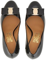 (W) FERRAGAMO Salvatore Vara Tumit Tinggi 'Hitam Patent Bow' 01D696-753697 Lookbook (W) FERRAGAMO Salvatore Vara Tumit Tinggi 'Hitam Patent Bow' 01D696-753697