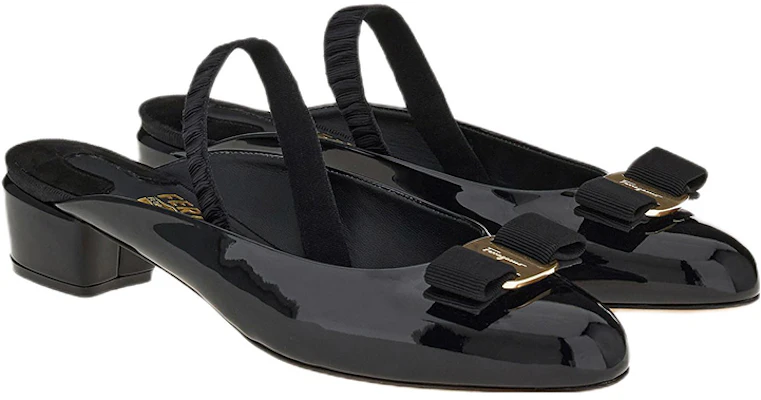 (W) FERRAGAMO Salvatore Vara Lage Hak ''Zwarte Lakstrik'' 01E180-757767 Lookbook (W) FERRAGAMO Salvatore Vara Lage Hak ''Zwarte Lakstrik'' 01E180-757767