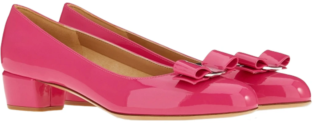 FERRAGAMO費拉高 Vara 蝴蝶結 粗跟 玛丽珍鞋 女款 深粉紅色 Lookbook FERRAGAMO費拉高 Vara 蝴蝶結 粗跟 玛丽珍鞋 女款 深粉紅色