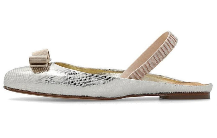 (W) FERRAGAMO Salvatore Varina 'Silver Bow'