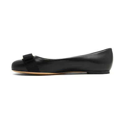 (W) FERRAGAMO Vara 'Black'