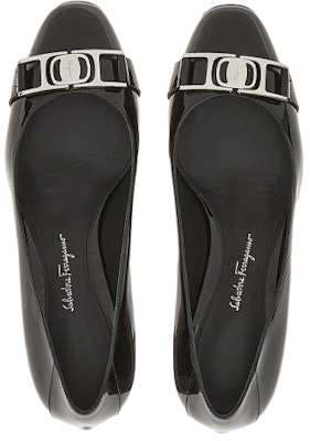 (W) フェラガモ Vara ブラックチェーン装飾 01D690-753954 Lookbook (W) フェラガモ Vara ブラックチェーン装飾 01D690-753954