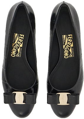 (Women) FERRAGAMO Vara 'Black Leather Kitten Heels' 01G190-763667 Lookbook (Women) FERRAGAMO Vara 'Black Leather Kitten Heels' 01G190-763667