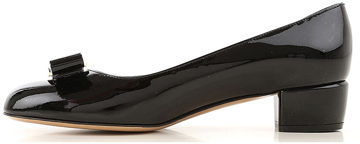 women-ferragamo-vara-black-patent-bow-vara-1-0591963