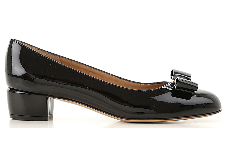 Order (W) フェラガモ Vara ブラックパテントボウ VARA1-0591963