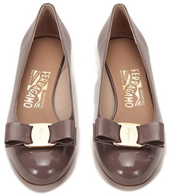 Ferragamo 菲拉格慕 Vara 蝴蝶結高筒鞋 女款 駝色 Shop Ferragamo 菲拉格慕 Vara 蝴蝶結高筒鞋 女款 駝色