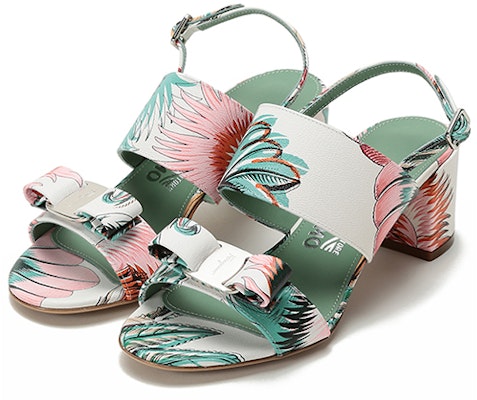 Ferragamo 菲拉格慕 Vara 花朵圖案蝴蝶結涼鞋 女款 白綠 Lookbook Ferragamo 菲拉格慕 Vara 花朵圖案蝴蝶結涼鞋 女款 白綠