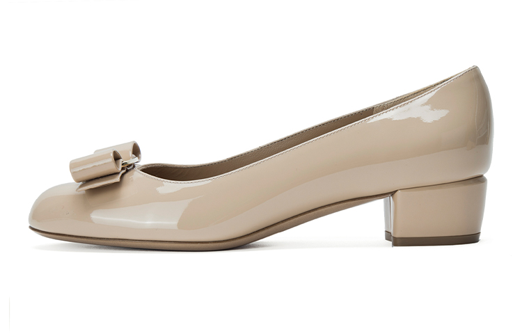 (Women) FERRAGAMO Vara 'Nude Bow' 01B221-529556