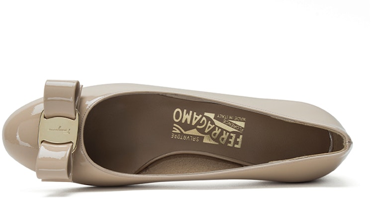 (W) 페라가모 바라 누드 보 (Ferragamo Vara Nude Bow) 01B221-529556 Lookbook (W) 페라가모 바라 누드 보 (Ferragamo Vara Nude Bow) 01B221-529556