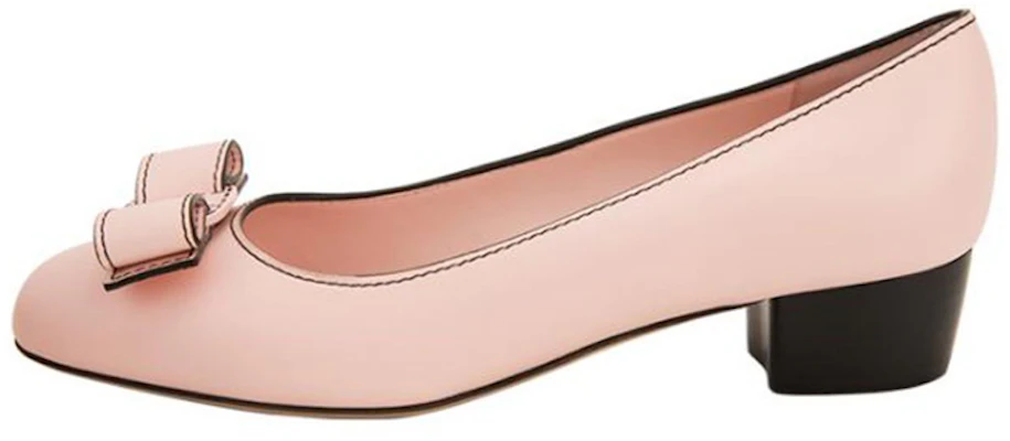 (W) FERRAGAMO Vara Strik Mid-Hak ''Roze'' 01A838-740841 Buy (W) FERRAGAMO Vara Strik Mid-Hak ''Roze'' 01A838-740841