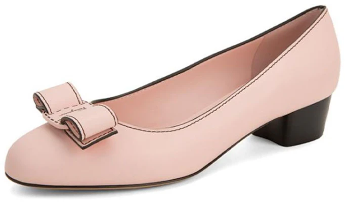 (W) FERRAGAMO Vara Strik Mid-Hak ''Roze'' 01A838-740841 Lookbook (W) FERRAGAMO Vara Strik Mid-Hak ''Roze'' 01A838-740841