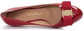 Lookbook (W) FERRAGAMO Vara Bow Kasut Kulit Berkilat 'Merah' 01B788-584309