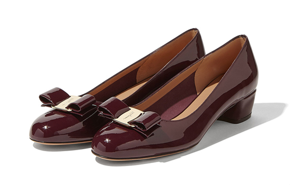 Order (W) フェラガモ Vara バーガンディ パンプス 01B221-695370