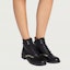 Purchase (W) FERRAGAMO Vara Rantai Martin Boot 'Hitam' 01A557-740969