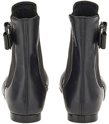 (W) フェラガモ Vara チェルシーブーツ (ブラックリボン) 01B903-744825 Shop (W) フェラガモ Vara チェルシーブーツ (ブラックリボン) 01B903-744825