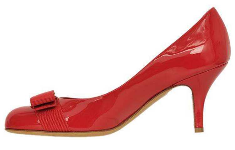 (W) FERRAGAMO Vara High Heel 'Red Bow'