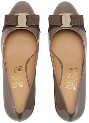 (W) 페라가모 바라 베이지 힐 (Vara Beige Heels) 01B788-740993 Purchase (W) 페라가모 바라 베이지 힐 (Vara Beige Heels) 01B788-740993