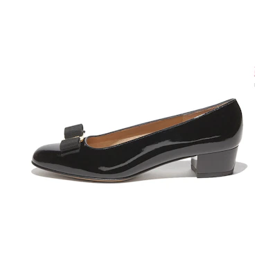 (W) FERRAGAMO Vara High Heels 'Patent Black Bow'