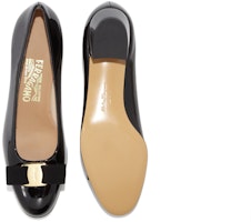 (W) フェラガモ Vara パテントブラックボウ ハイヒール 017468-574572 Shop (W) フェラガモ Vara パテントブラックボウ ハイヒール 017468-574572