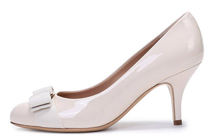 (Women) FERRAGAMO Vara Patent 'Bone White' 01B788-723363