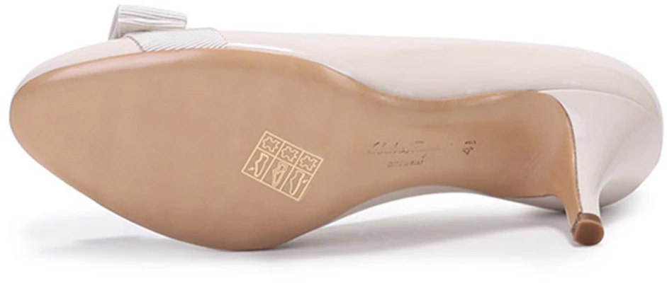 (W) FERRAGAMO Vara Lakleer ''Bone White'' 01B788-723363 Details for (W) FERRAGAMO Vara Lakleer ''Bone White'' 01B788-723363