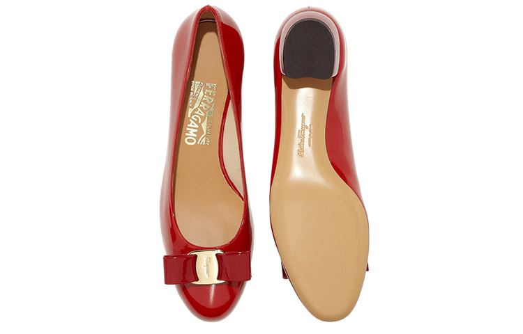 Lookbook (W) FERRAGAMO Vara Pump 'Lazo Rojo' 01B221-591964