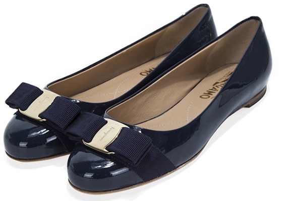 (W) FERRAGAMO Varina 'Pita Biru Tua' 01A181-531538 Lookbook (W) FERRAGAMO Varina 'Pita Biru Tua' 01A181-531538