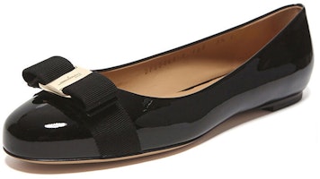 (W) FERRAGAMO Varina 'Kasut Flat Kulit Hitam Berkilat' 01A181-574556 Lookbook (W) FERRAGAMO Varina 'Kasut Flat Kulit Hitam Berkilat' 01A181-574556