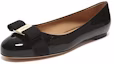 Shop (W) FERRAGAMO Varina 'Kasut Flat Kulit Hitam Berkilat' 01A181-574556